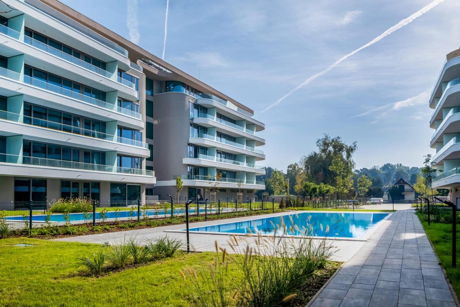 Myflat Wave Luxury 44 Suite Siófok Eksteriør billede