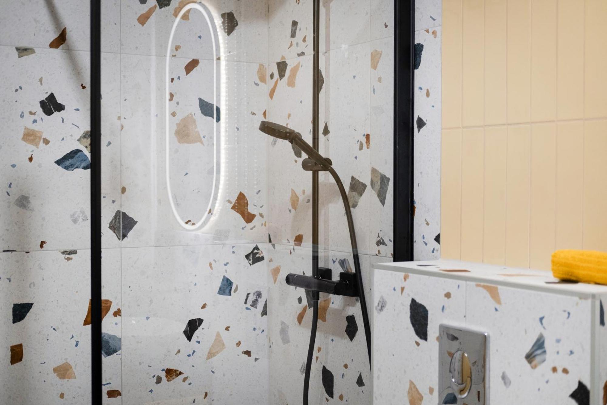Myflat Wave Luxury 44 Suite Siófok Eksteriør billede