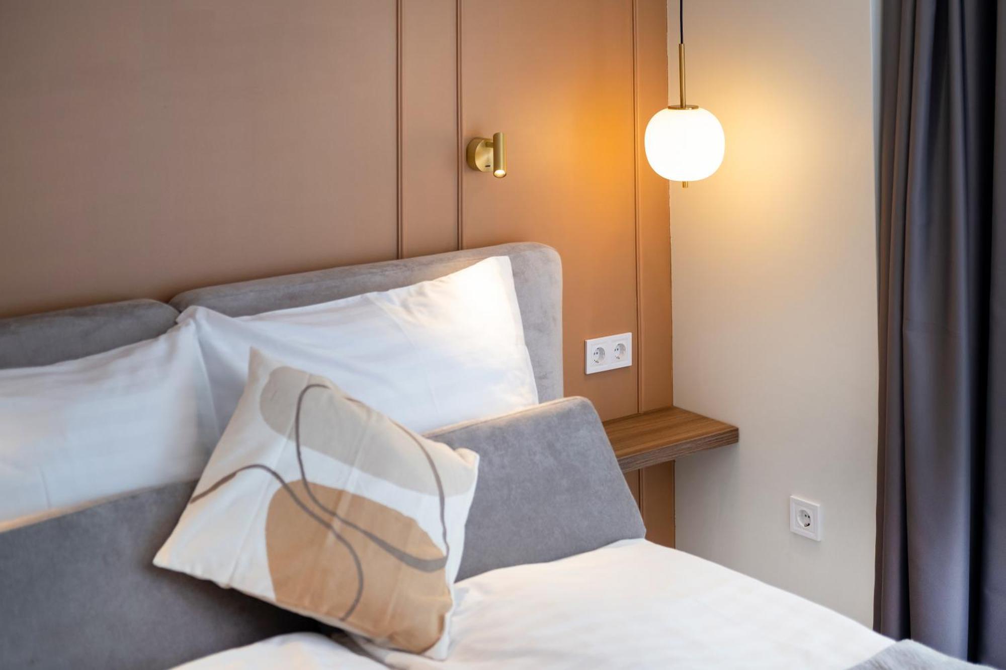 Myflat Wave Luxury 44 Suite Siófok Eksteriør billede